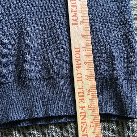 Ann Taylor Navy Blue V-Neck Sweater Size Small - Picture 7 of 10